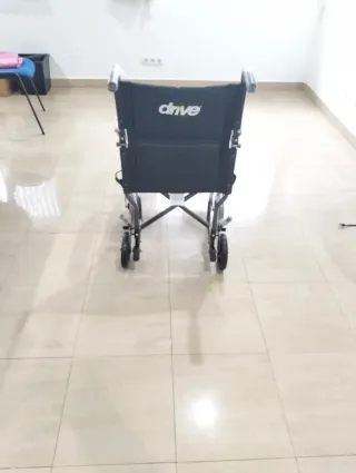 Silla de ruedas , super estrecha nueva