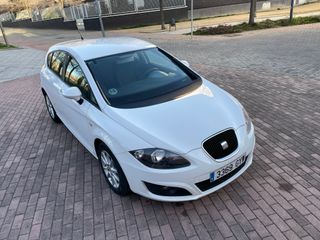 SEAT Leon 1.6 TDI 105 CV 5 PUERTAS