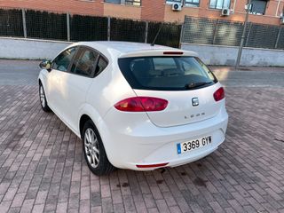 SEAT Leon 1.6 TDI 105 CV 5 PUERTAS