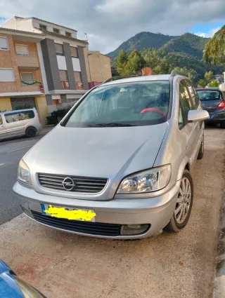 Opel Zafira 2025