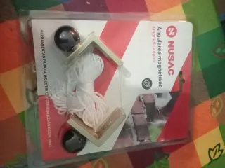 Nusac Angulares Magnéticos para Tabiquería