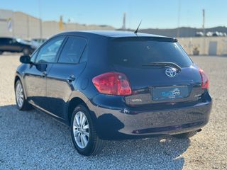 Toyota Auris Toyota Auris 2.0 D-4D Luna