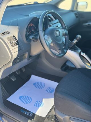 Toyota Auris Toyota Auris 2.0 D-4D Luna