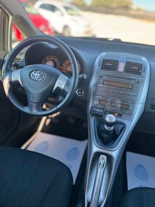 Toyota Auris Toyota Auris 2.0 D-4D Luna