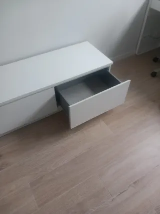Mueble bajo TV blanco 2 cajones y una puerta