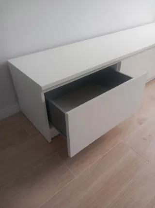 Mueble bajo TV blanco 2 cajones y una puerta