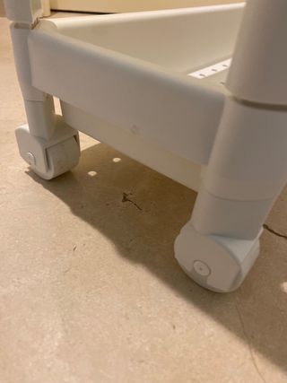 Estantería 3 baldas con ruedas Ikea