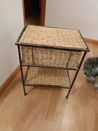 2 Mesitas de Noche Mimbre y Metal