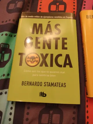 Más gente tóxica / More Toxic People (Spanish E...
