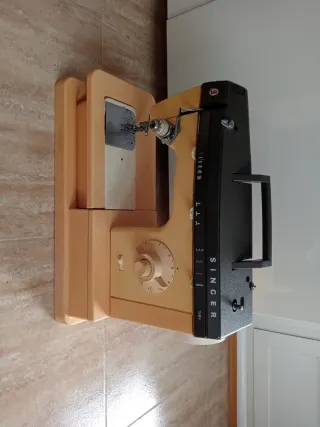 Máquina de coser Singer 7/84