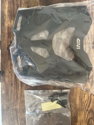 Givi SRA5143 Soporte BMW R 1300 GS/ADV