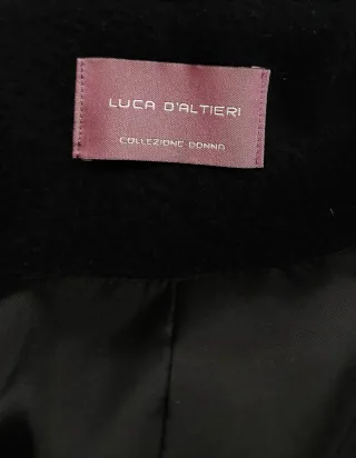 Cappotto doppiopetto donna Luca D'Altieri bello.