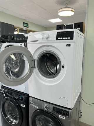 Logik L814WM20 (La "Clean Queen" de 8kg) 🇬🇧