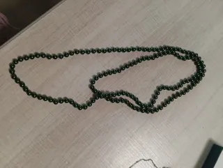 Collana di perle verdi