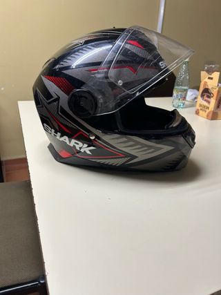 Casco Moto Shark Negro y Rojo