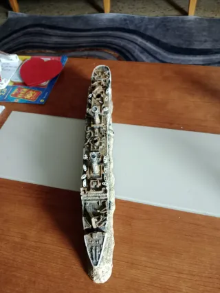 Decoración acuario barco hundido