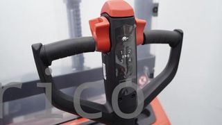 Apilador Eléctrico 1200 Kg - 3500 mm - 16018