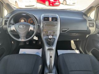 Toyota Auris Toyota Auris 1.4 D-4D Auris