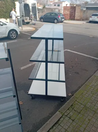 Expositores / Vitrinas de cristal y metal