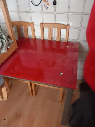 Mesa de cocina cristal roja y gris