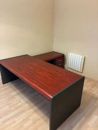 Mesa de despacho con ala lateral