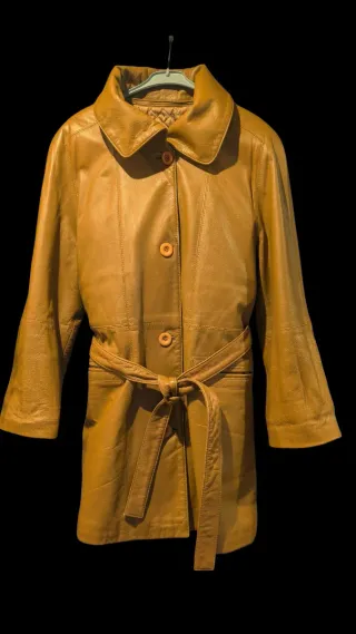 Abrigo de piel marrón (Sin marca)