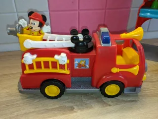 Estación y Camión Bomberos Mickey Mouse