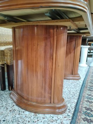 MESA DE MADERA EXTENSIBLE CON BASE DE CR