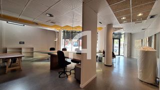 Local comercial en alquiler en La Vila Olímpica del Poblenou en Barcelona