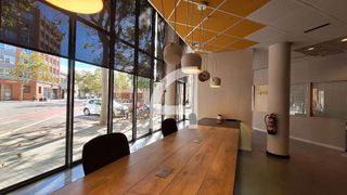 Local comercial en alquiler en La Vila Olímpica del Poblenou en Barcelona