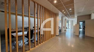 Local comercial en alquiler en La Vila Olímpica del Poblenou en Barcelona