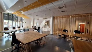 Local comercial en alquiler en La Vila Olímpica del Poblenou en Barcelona