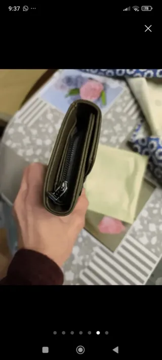 Cartera de mujer nueva con etiqueta