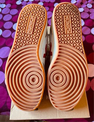 Zapatillas Munich Arrow 66 Rojas y Blancas