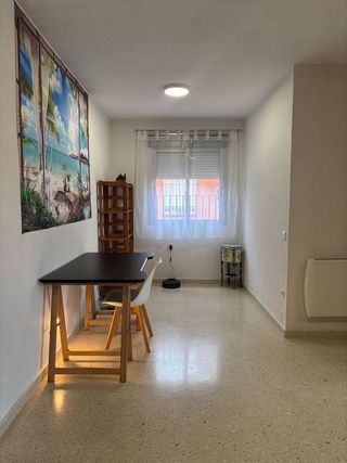 Piso en alquiler en Colores - Entreparques en Sevilla