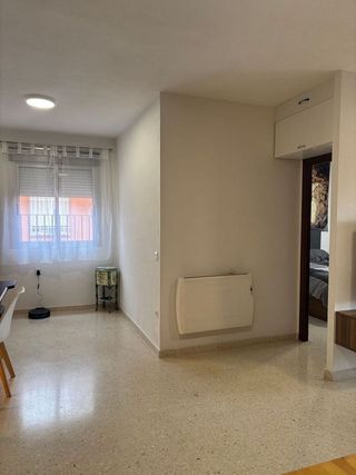 Piso en alquiler en Colores - Entreparques en Sevilla