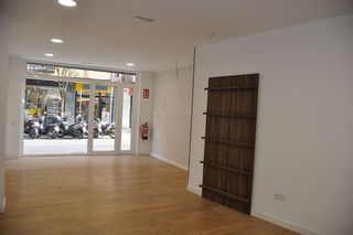 Local comercial en alquiler en Sant Adrià de Besos