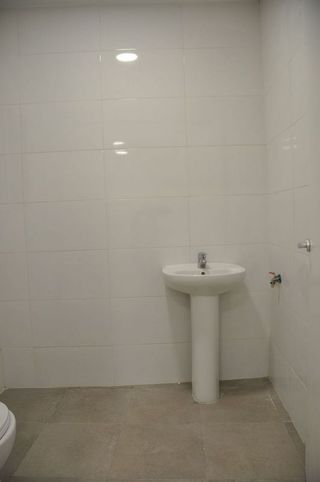 Local comercial en alquiler en Sant Adrià de Besos