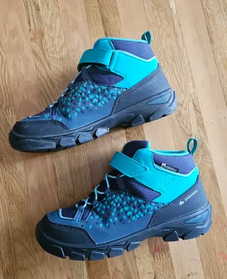 Botas montaña niño/a T.34 (2 puestas)