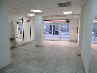 Local comercial en alquiler en Vilapicina i la Torre Llobeta en Barcelona