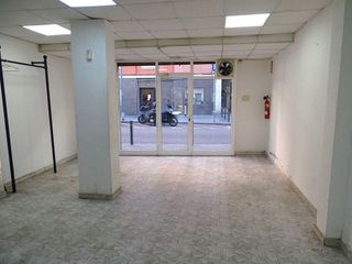 Local comercial en alquiler en Vilapicina i la Torre Llobeta en Barcelona