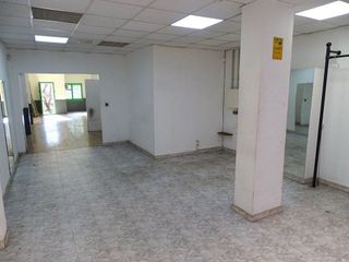 Local comercial en alquiler en Vilapicina i la Torre Llobeta en Barcelona