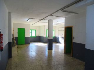 Local comercial en alquiler en Vilapicina i la Torre Llobeta en Barcelona