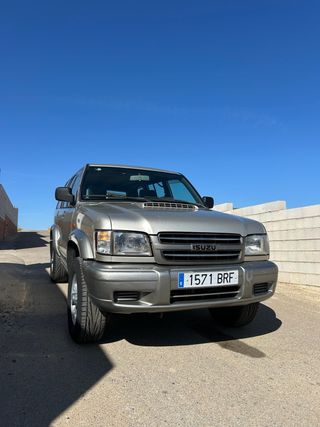 Isuzu Trooper 2002