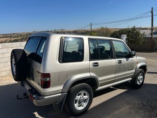 Isuzu Trooper 2002