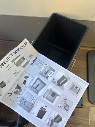 Cubo de basura cajon