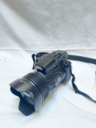 Cámara Nikon Coolpix P1100