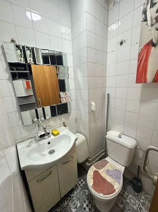 Local comercial en alquiler en El Camp de l'Arpa del Clot en Barcelona