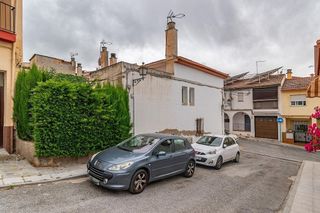 Casa adosada en venta en Zubia (La)