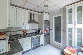 Casa adosada en venta en Zubia (La)